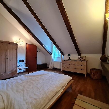 Magic Central Attic Apartment Прага Екстериор снимка