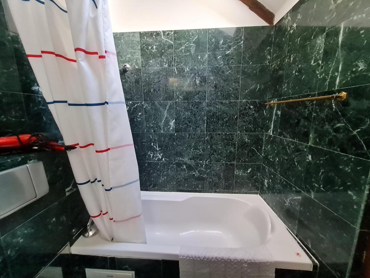 Magic Central Attic Apartment Прага Екстериор снимка
