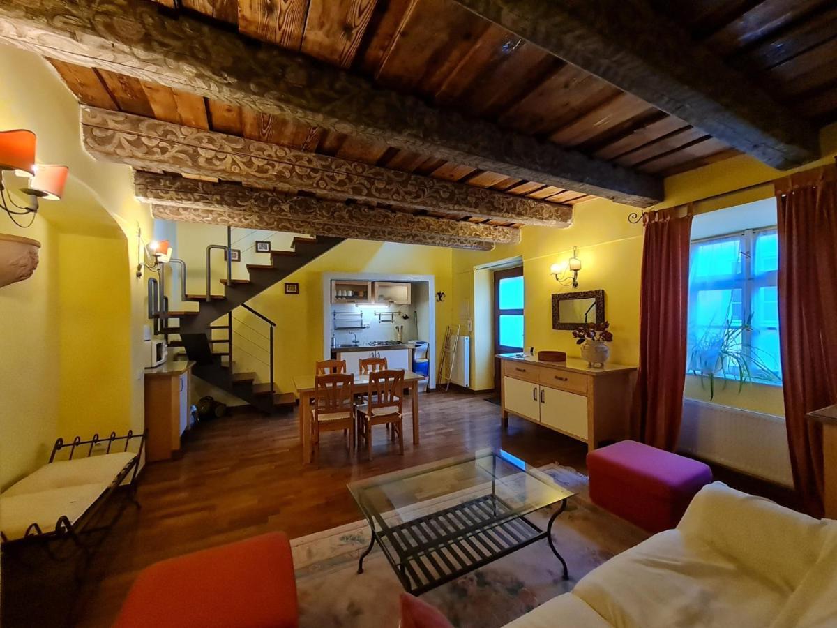Magic Central Attic Apartment Прага Екстериор снимка